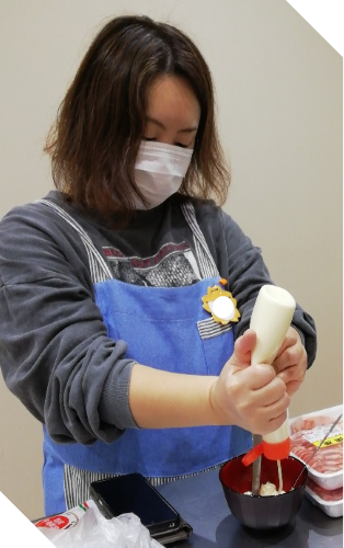 ハンバーグソースを作っている様子