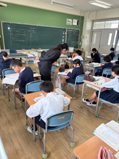 学校の授業の様子