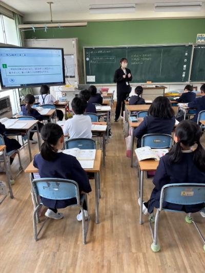 学校の授業の様子