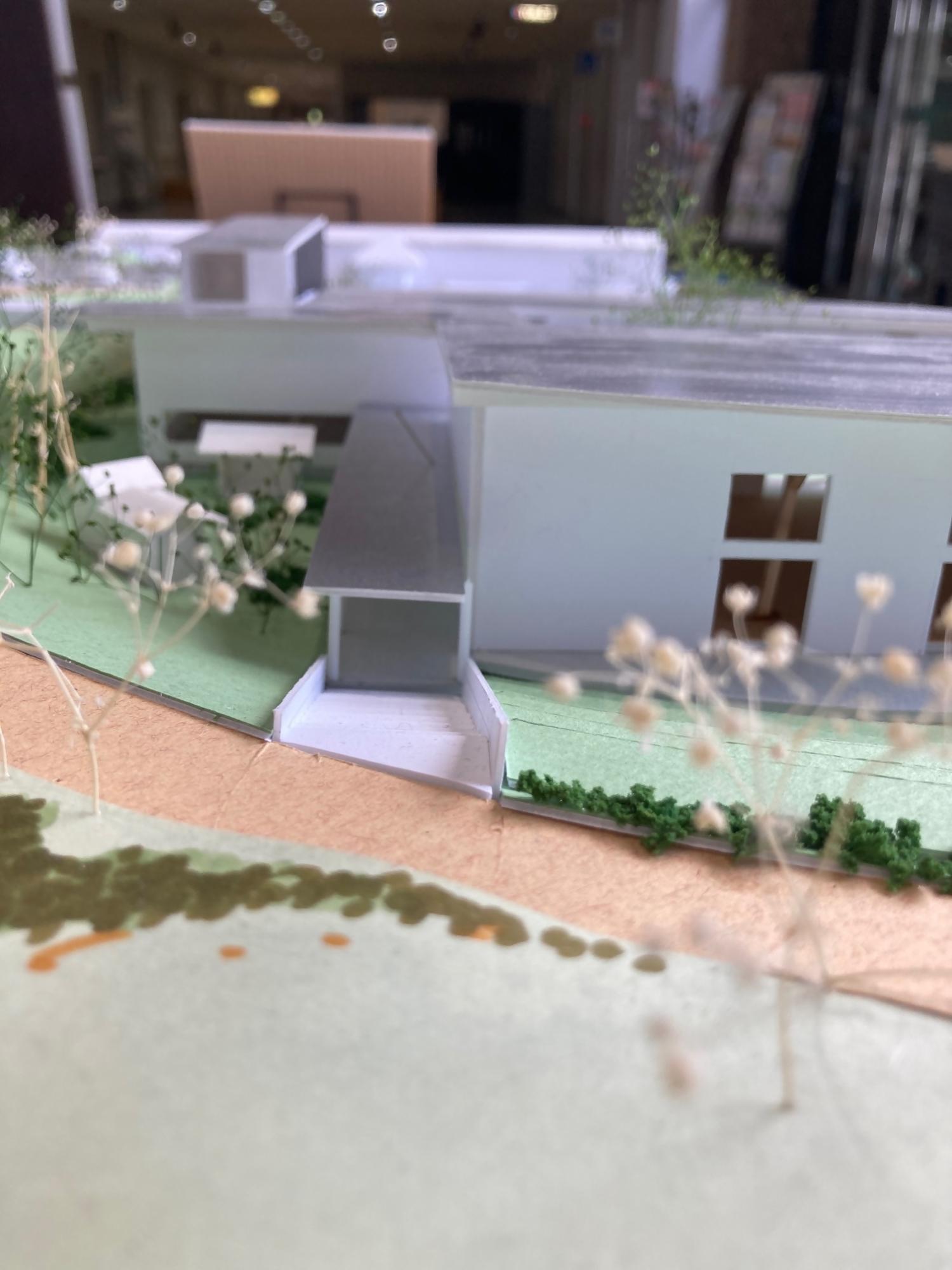 新体験交流施設の模型の建物裏側のクローズアップ写真