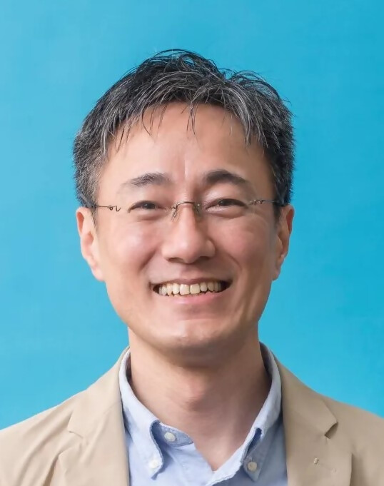 ジャケットを着た広島県観光連盟[HIT]プロデューサー中野隆治さんの画像